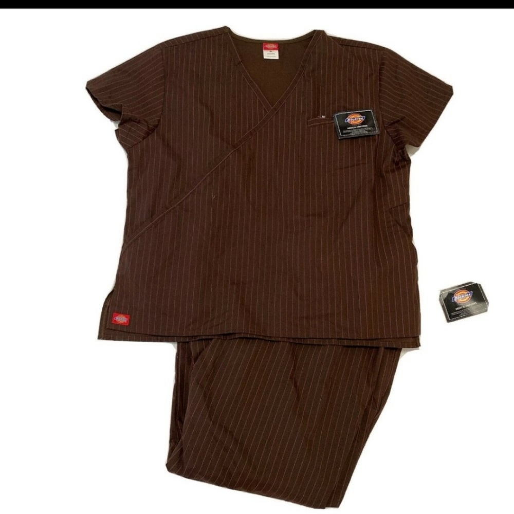 Dickies scrub set